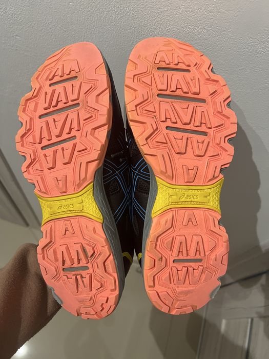 Buty do biegania Asics Gel-Venture 8 1012A708 czarny