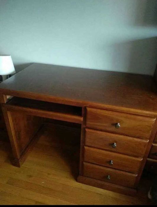 Secretária de Madeira