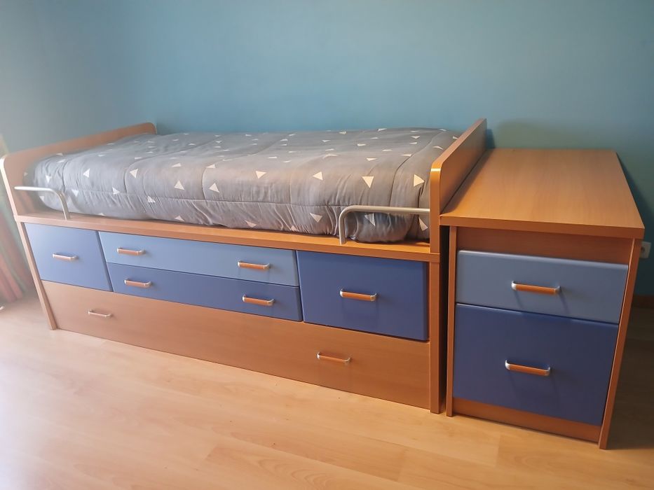 Cama criança + móvel