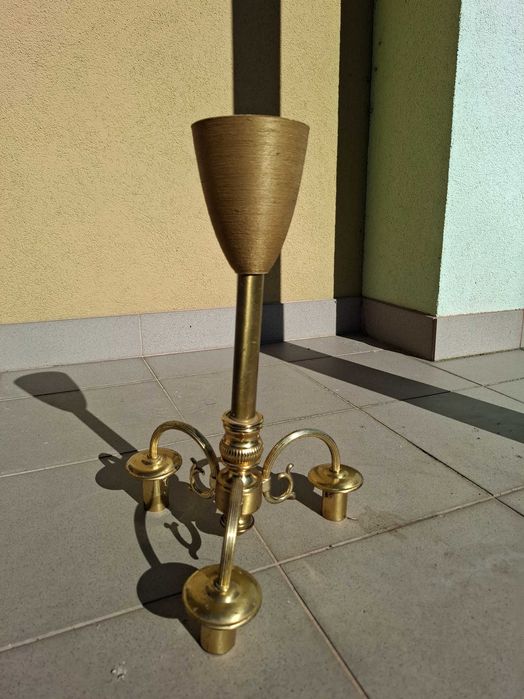 Żyrandol z czasów PRL