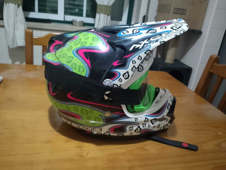 Capacete enduro motocross sixsixone