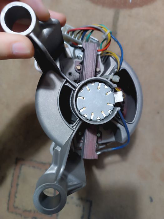 Двигатель от стиральной машины Candy sole