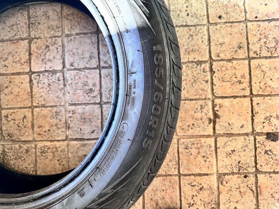 2 Pneus 185/60R15 84H usados