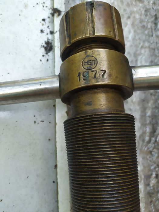 Продається  ручнной насос  насос для ьочек с пива или вина медний