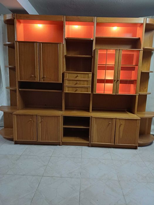 Móvel/Louceiro/Cristaleira/Iluminado/5 Módulos