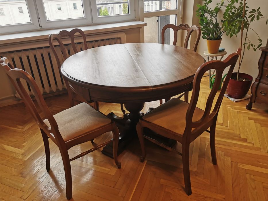 Drewniany stół + 4 krzesła