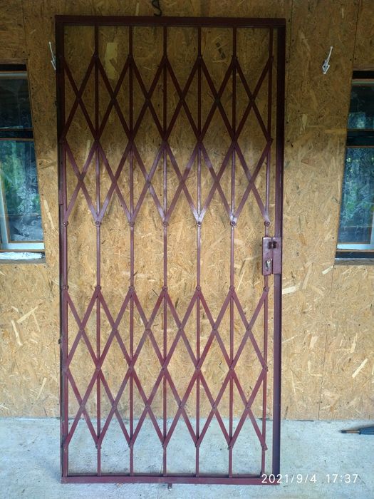 Двері-ліфт-грати металеві   розсувні