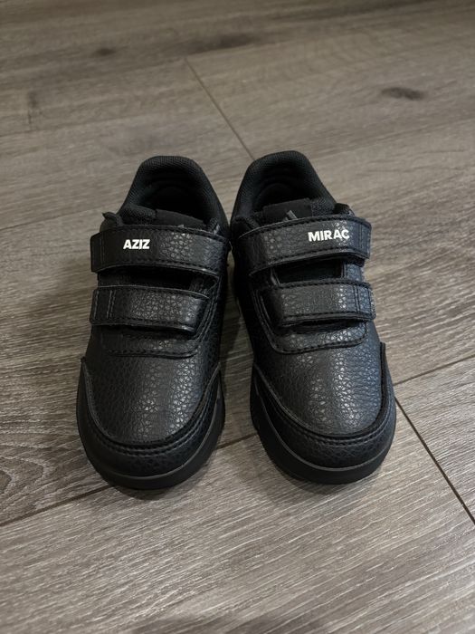 Кросівки adidas