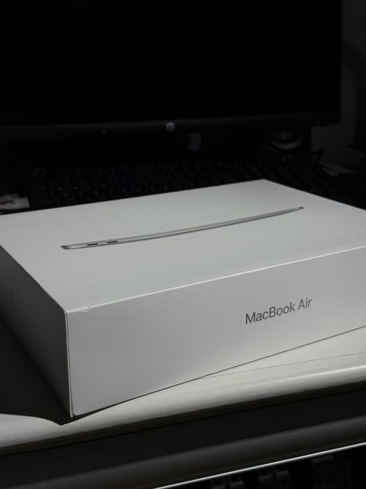 Apple MacBook Air 13-calo  A1932