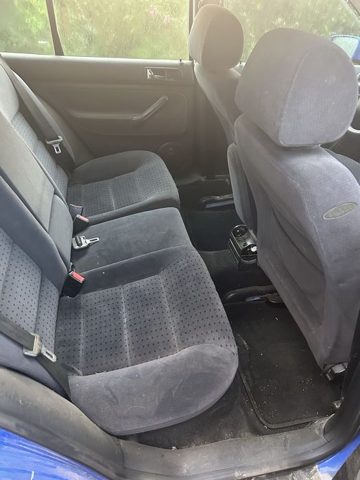 Carro vw golf 1.4 , 16v com o motor estragado ,