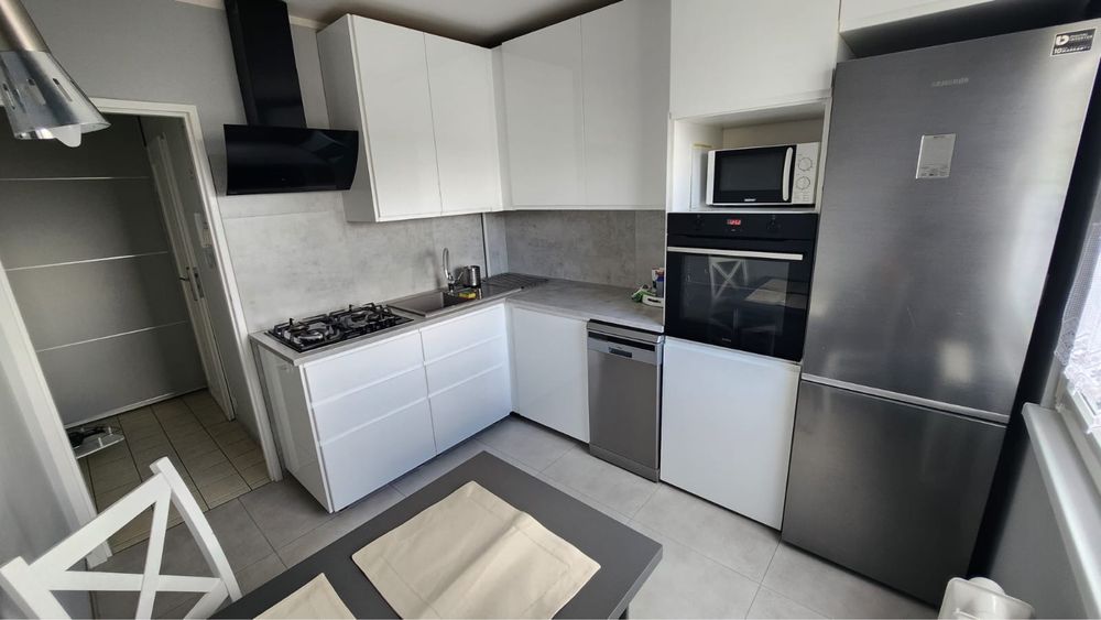 53 m² | 2 pokoje | Po remoncie | Balkon | W pełni umeblowane
