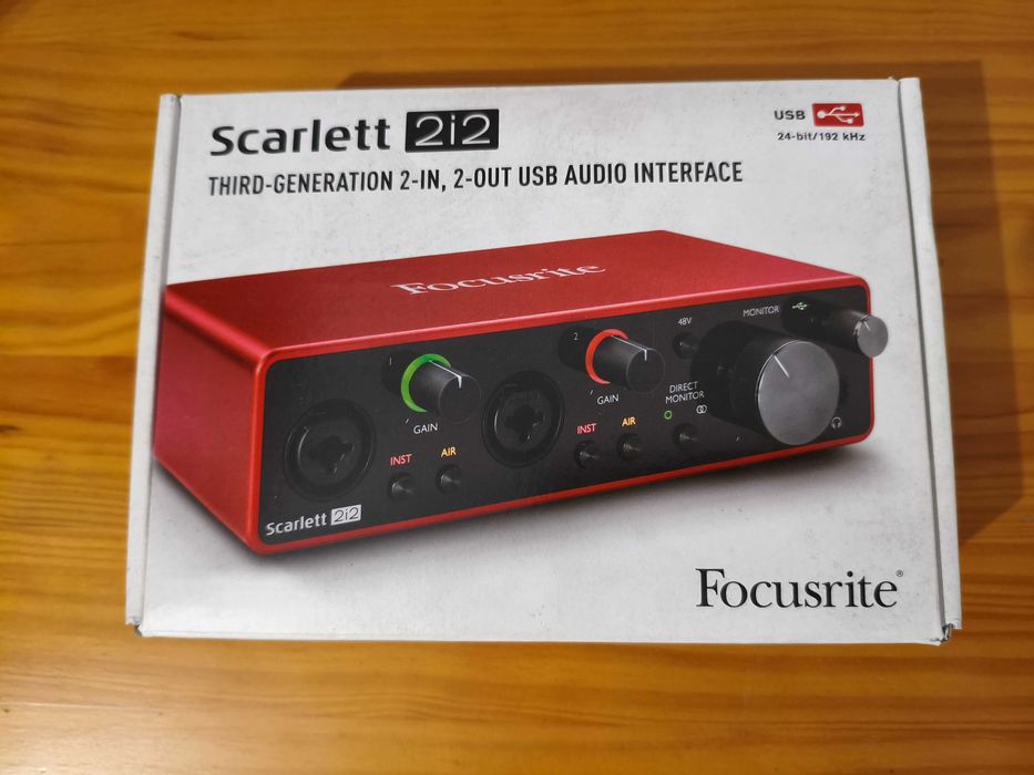Focusrite Scarlett 2i2 3rd Gen (Estimada + Caixa)