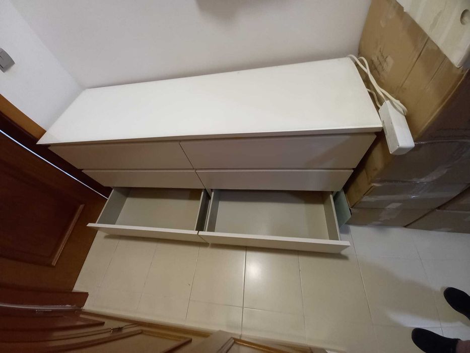 Comoda de 6 gavetas com tampo de vidro