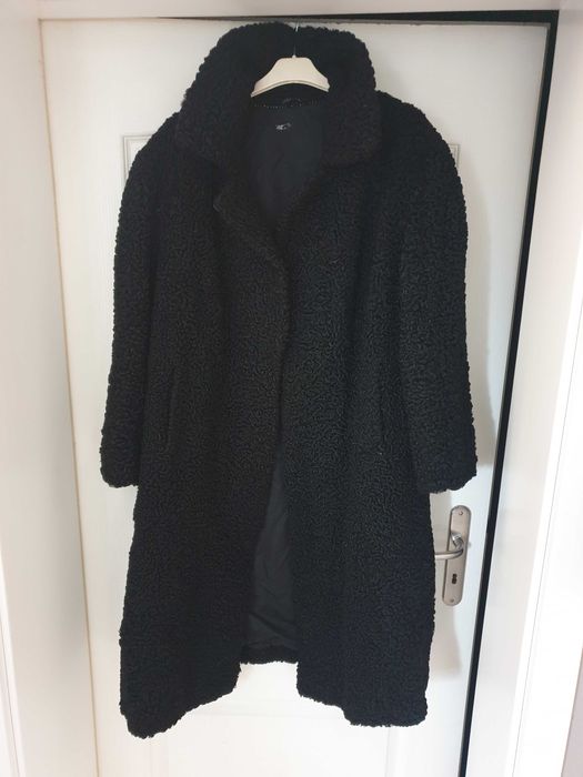 Futro karakuły proste czarne