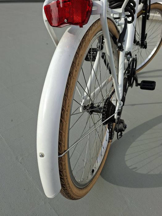 Bicicleta citadina de senhora