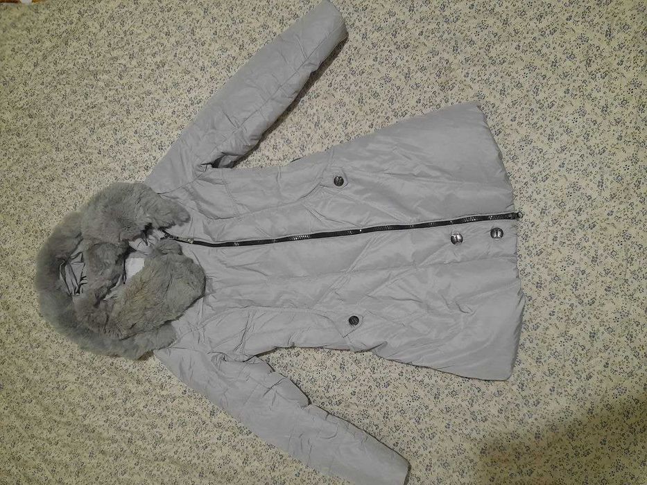 пальто та зимовий пуховик  42 р