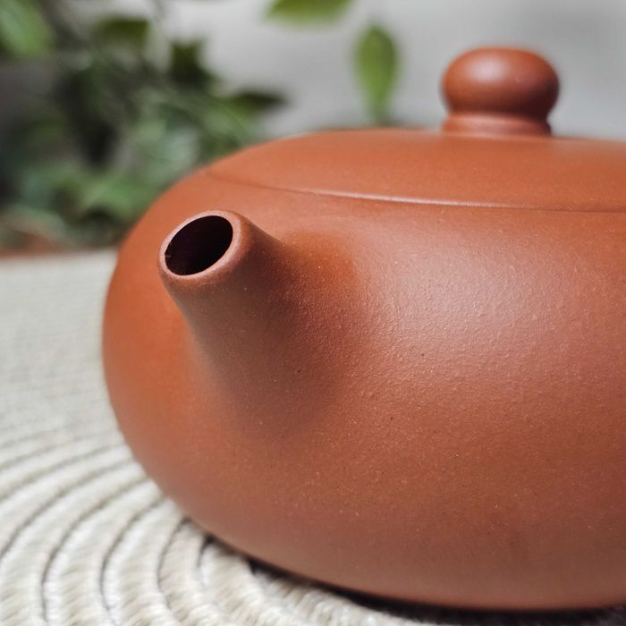 Китайський глиняний чайник • майстерний плоский Сі Ши • ісинська глина