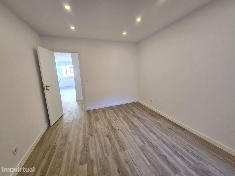 Apartamento Totalmente Remodelado T2 - Amadora