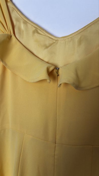 Macacão amarelo novo com etiqueta