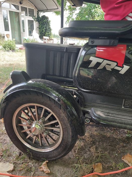 Продам електроскутер трьомісний