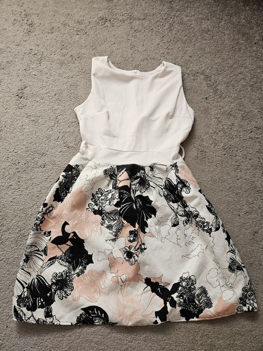 Sukienka biała 36 w kwiaty