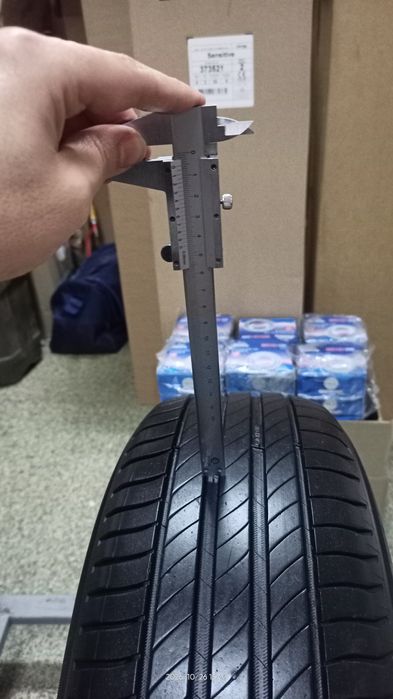 Продам літню гуму