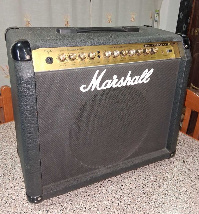 Amplificador Marshall valvestate