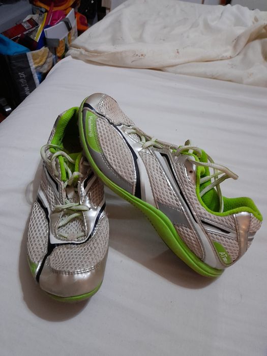 Used Track Running Shoes428501073438320641