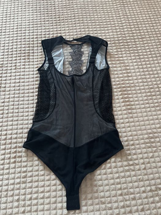 Продам новое нижнее боди