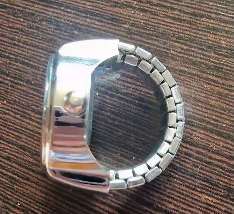 Relógio para dedo, prateado *novo*