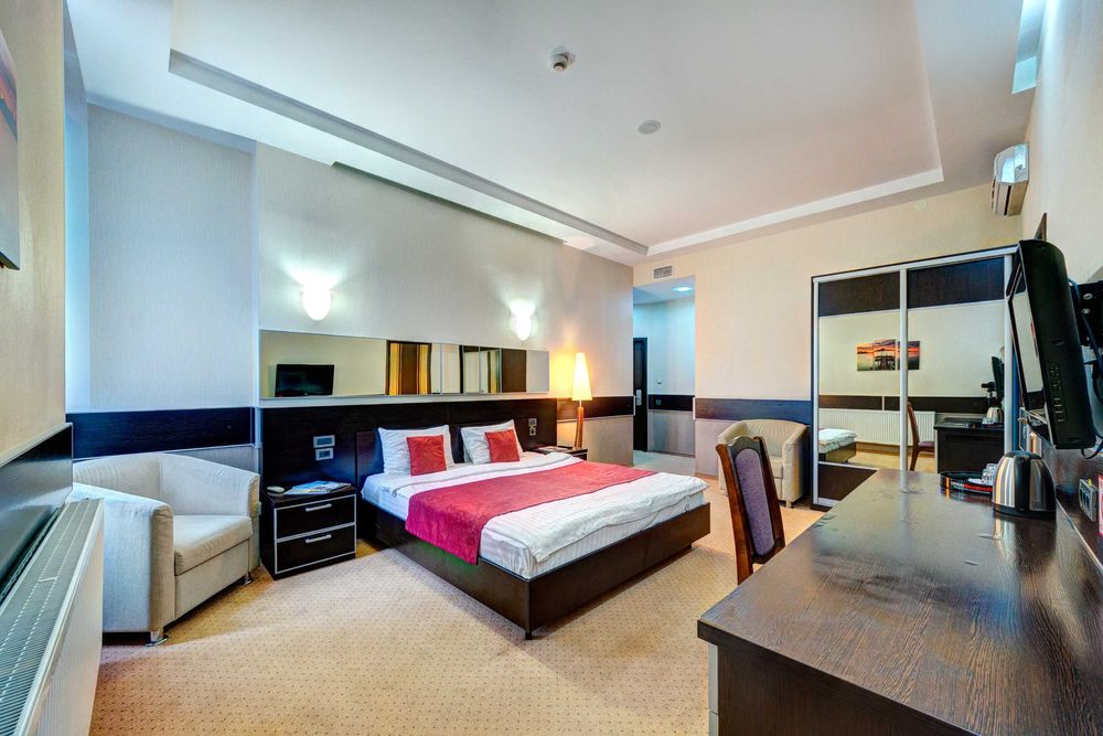 Апартаменты посуточно Голосеевский р-н (2км от м. Теремки)