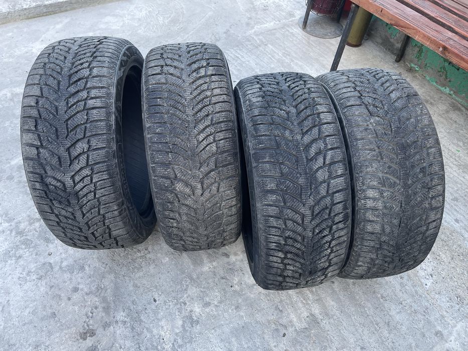 Зимова гума  225/50/R17