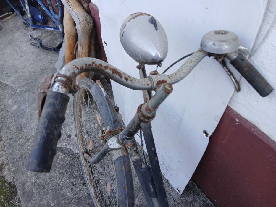 Bicicleta Pasteleira para restauro