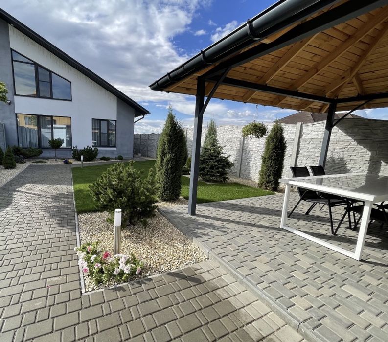 Дом 355 м² в закрытом коттеджном посёлке, 7 соток