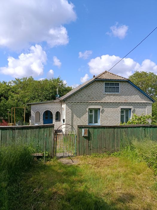 Продається будинок  в с. Верхнячка