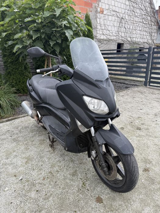 Yamaha x max 125