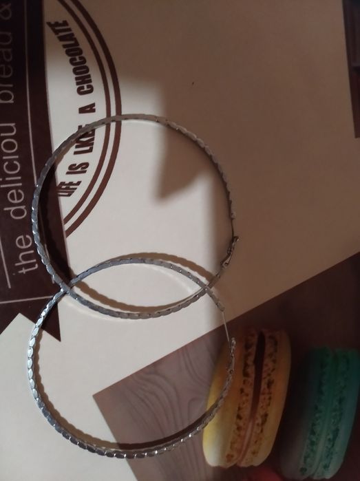 Жіночі прикраси в хорошому стані