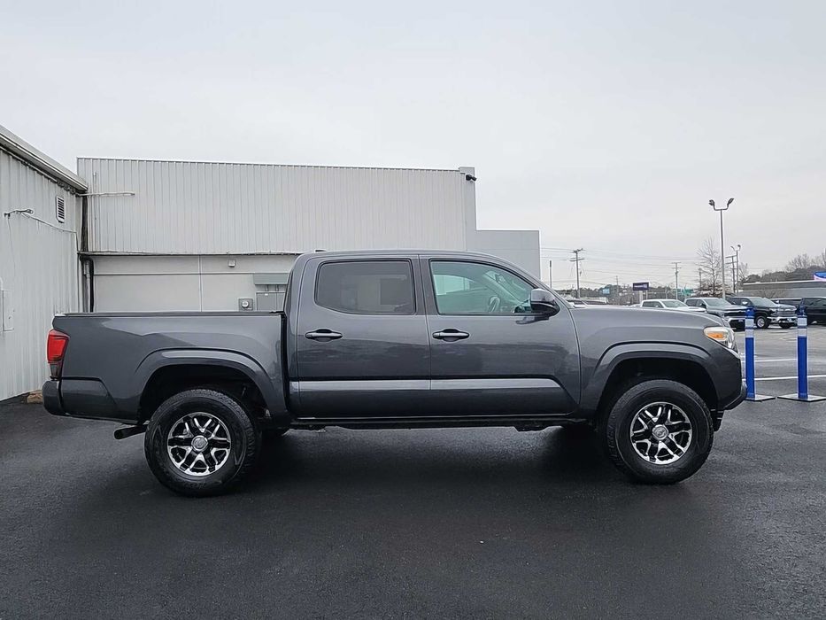 Toyota Tacoma SR V6      2019