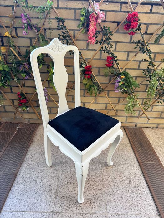 Cadeiras de jantar antigas para restauro – estrutura sólida