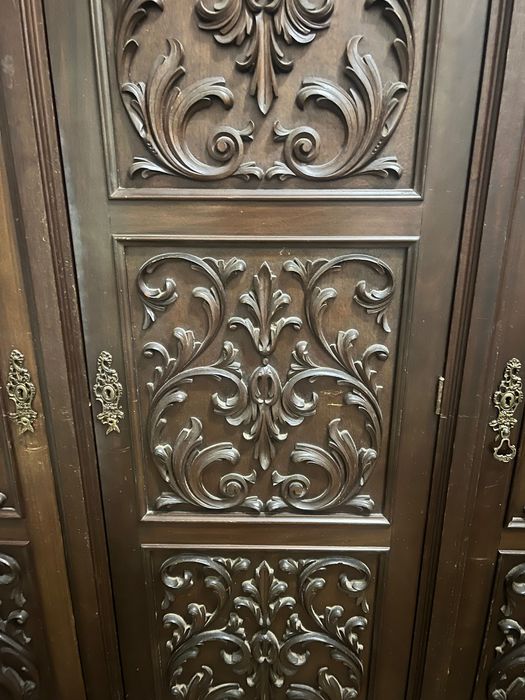 Roupeiro vintage, bom preço, negociável