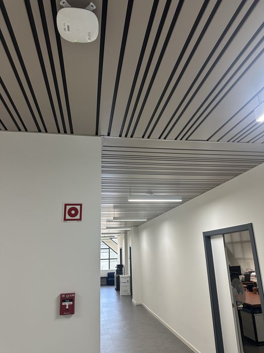 Serviços de eletricista524404058102190083