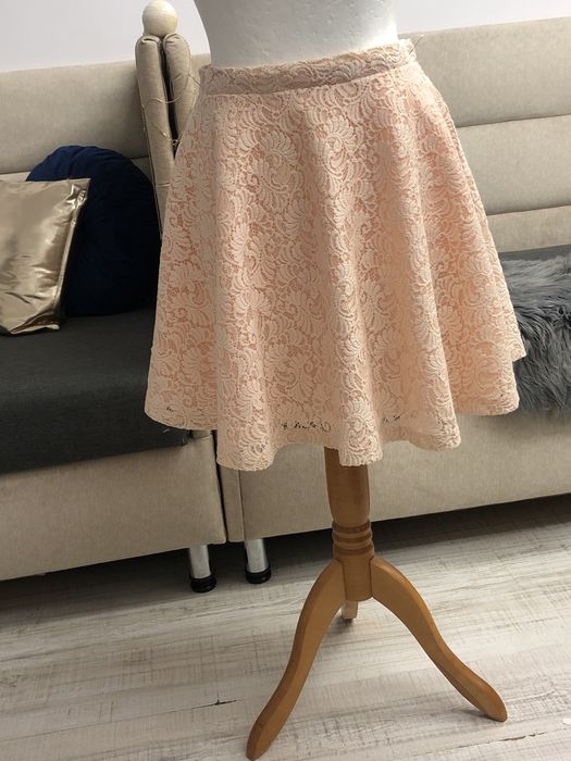 Spódniczka koronkowa z Sinsey