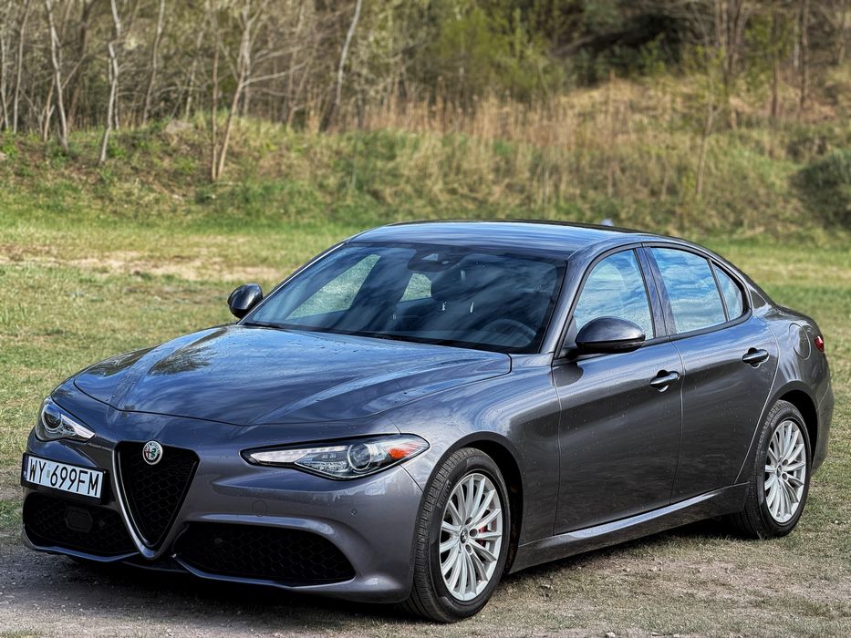 Alfa Romeo Giulia 2023 – stan jak nowy