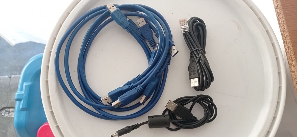 Vendo cabos de computador e ligação placa gráfica fonte