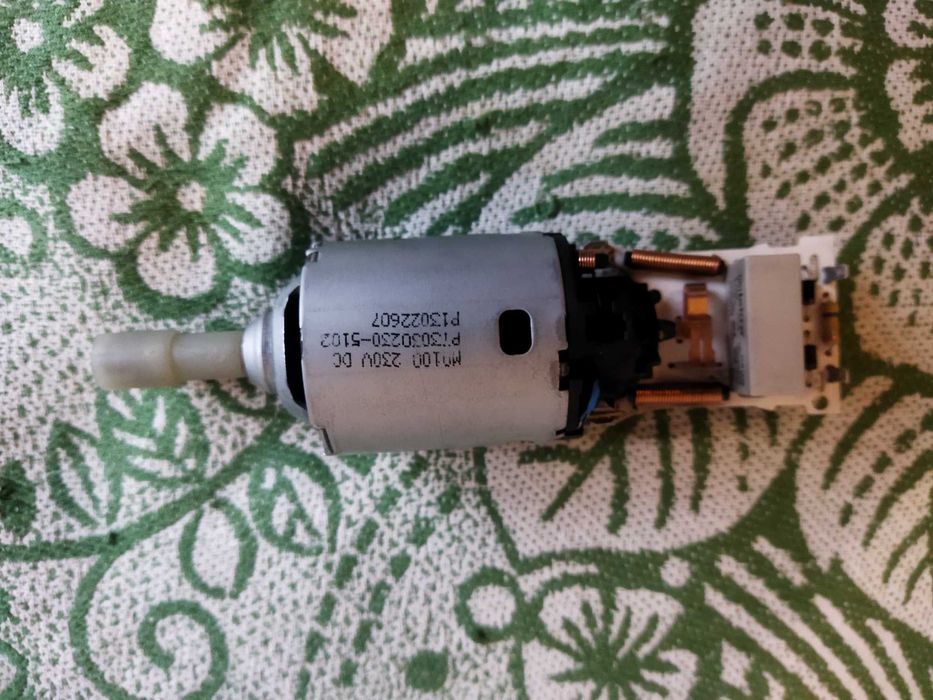 Моторчик для блендера Bosch,Molinex,Philips и другие 300-700W.