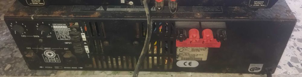 Amplificador de rack QSC USA 900