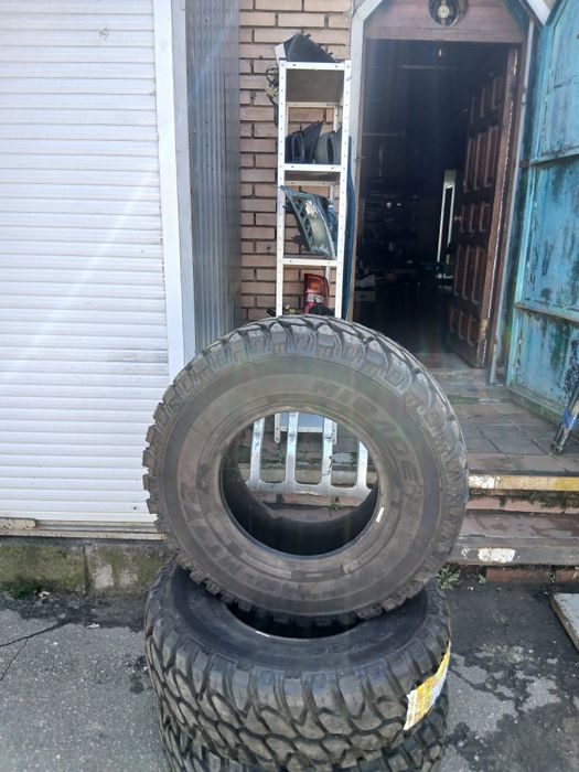 Покрышки новые 31х10.50 R15 (265/75 R15)