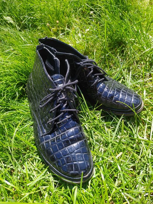 Осінні стильні жіночі лаковані черевики р.38 б/в