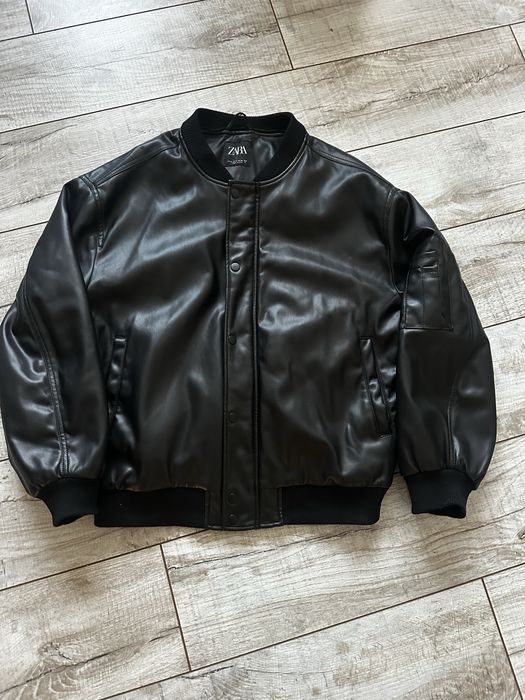 Бомбер Zara,розмір S