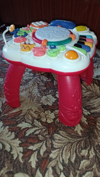 Дитячий розвиваючий ігровий столик